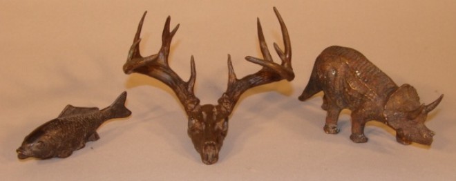 Appraisal: Fish L inches Dinosaur L inches Elk Skull and Antlers