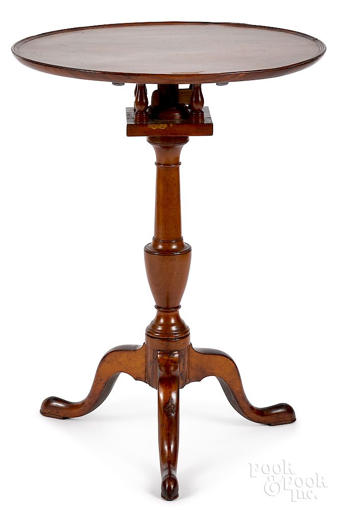 Appraisal: Pennsylvania Queen Anne mahogany candlestand Pennsylvania Queen Anne mahogany candlestand