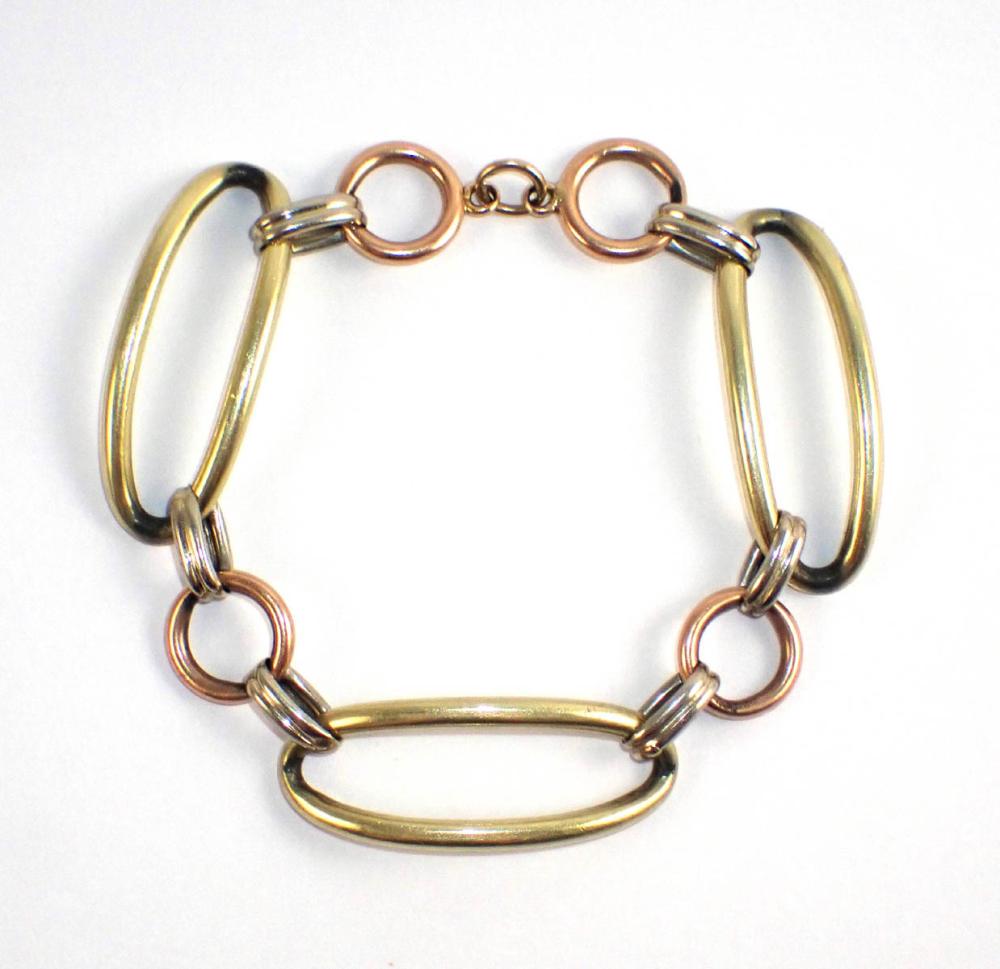 Appraisal: FOURTEEN KARAT THREE-TONE GOLD CHAIN BRACELET in length made up