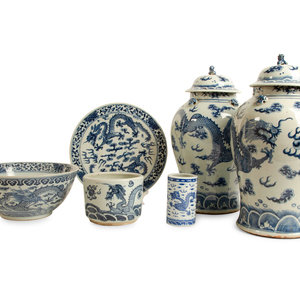 Appraisal: A Group of Six Chinese Blue and White Porcelain Articles