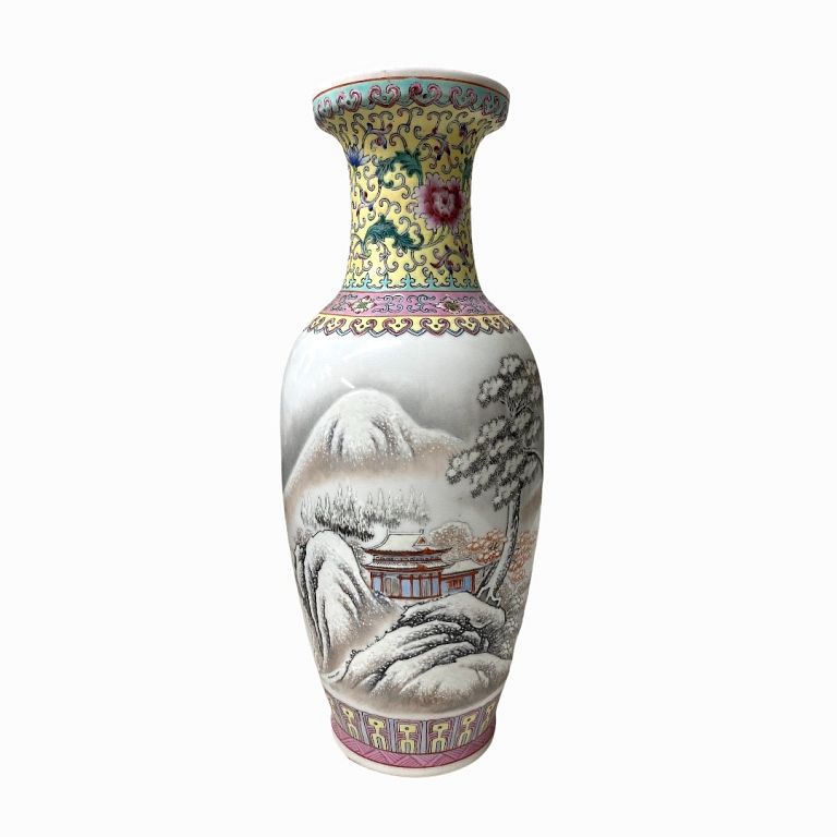 Appraisal: th Century Chinese Porcelain Vase th Century Chinese Porcelain Vase