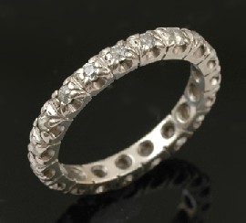 Appraisal: FULL CIRCLE DIAMOND ETERNITY RING IN CT WHITE GOLD