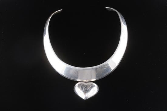 Appraisal: MEXICAN SMOOTH-POLISHED TAPERING CHOKER Suspending free-swinging chased and puffed sterling