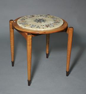 Appraisal: Mid-Century occasional table inlaid onyx top and hardwood base Hawaiian