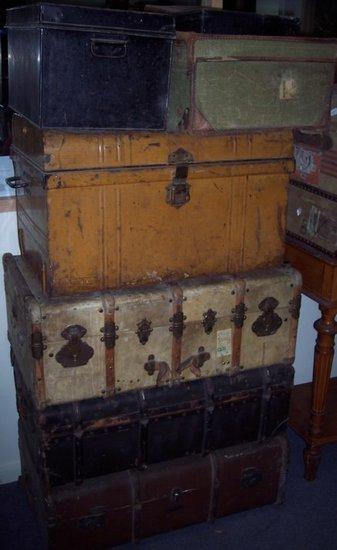 Appraisal: Sundry trunks and other luggage