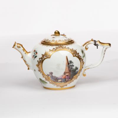 Appraisal: A Meissen bullet-shaped teapot circa with gilt bird head spout