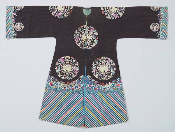 Appraisal: A black satin ground Manchu woman's surcoat Late Qing Dynasty