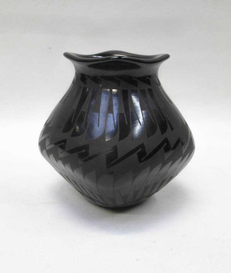 Appraisal: BLACKWARE POTTERY VASE Socorro Reyes Mata Ortiz village northern Mexico