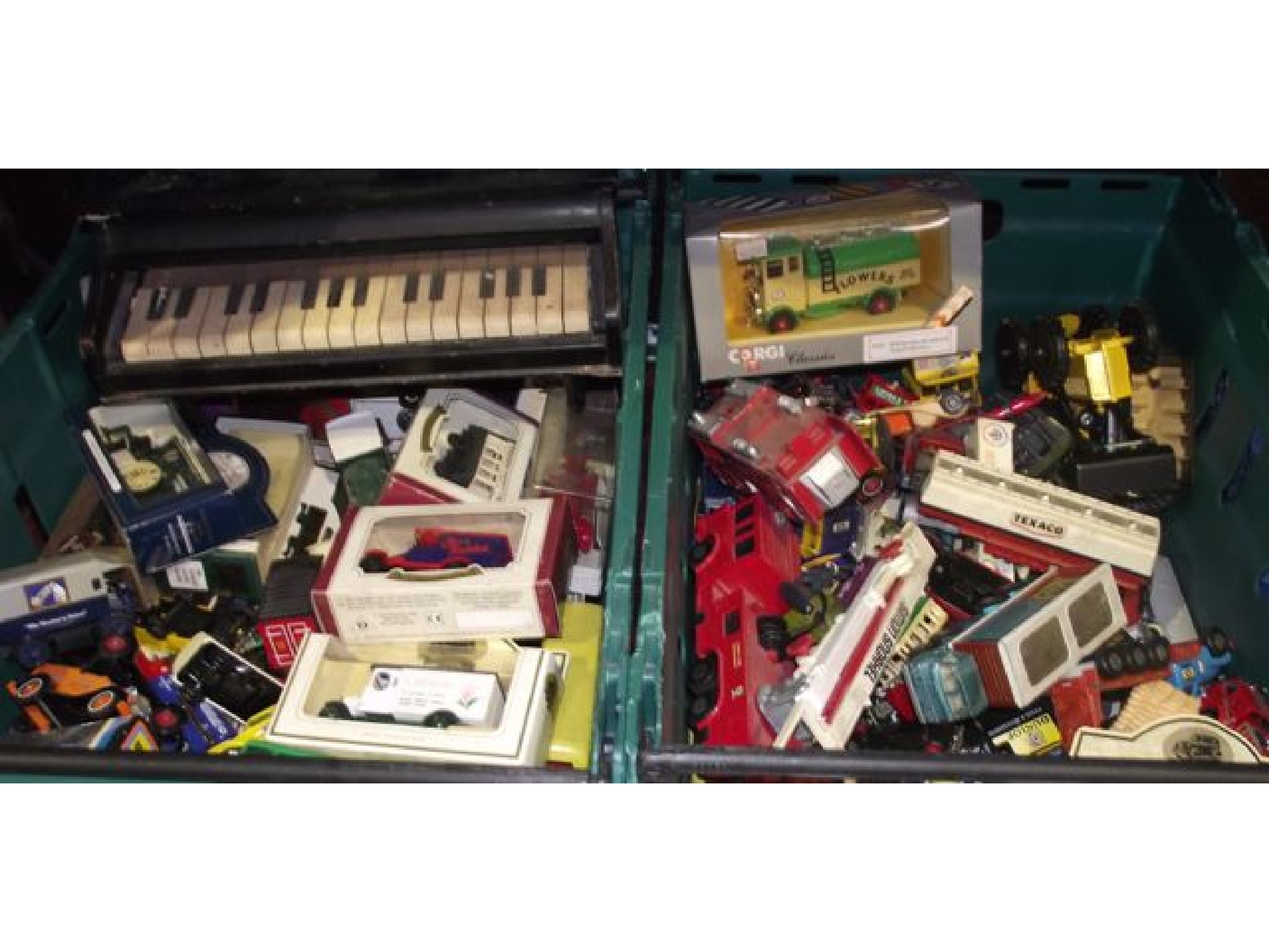 Appraisal: A large quantity boxes containing a quantity of die cast