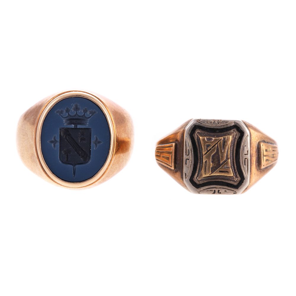 Appraisal: A Class Ring Crest Ring in Gold K yellow gold