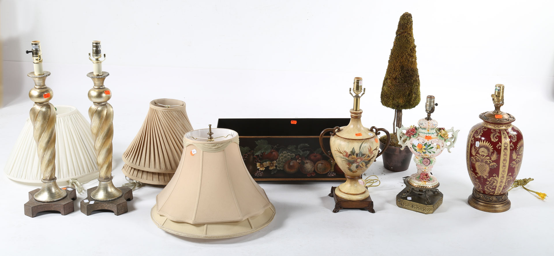 Appraisal: Assortment of items including five table lamps with shades metal