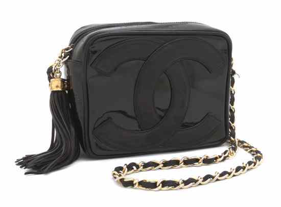 Appraisal: A Chanel Black Patent Leather Bag with chainlink strap and