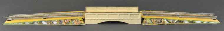 Appraisal: MARKLIN GAUGE 'I' BRIDGE Well detailed tan color low center