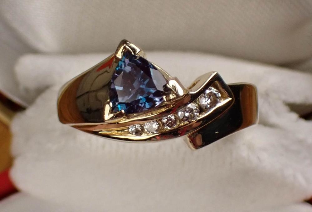 Appraisal: SYNTHETIC ALEXANDRITE AND FOURTEEN KARAT GOLD RING The k yellow