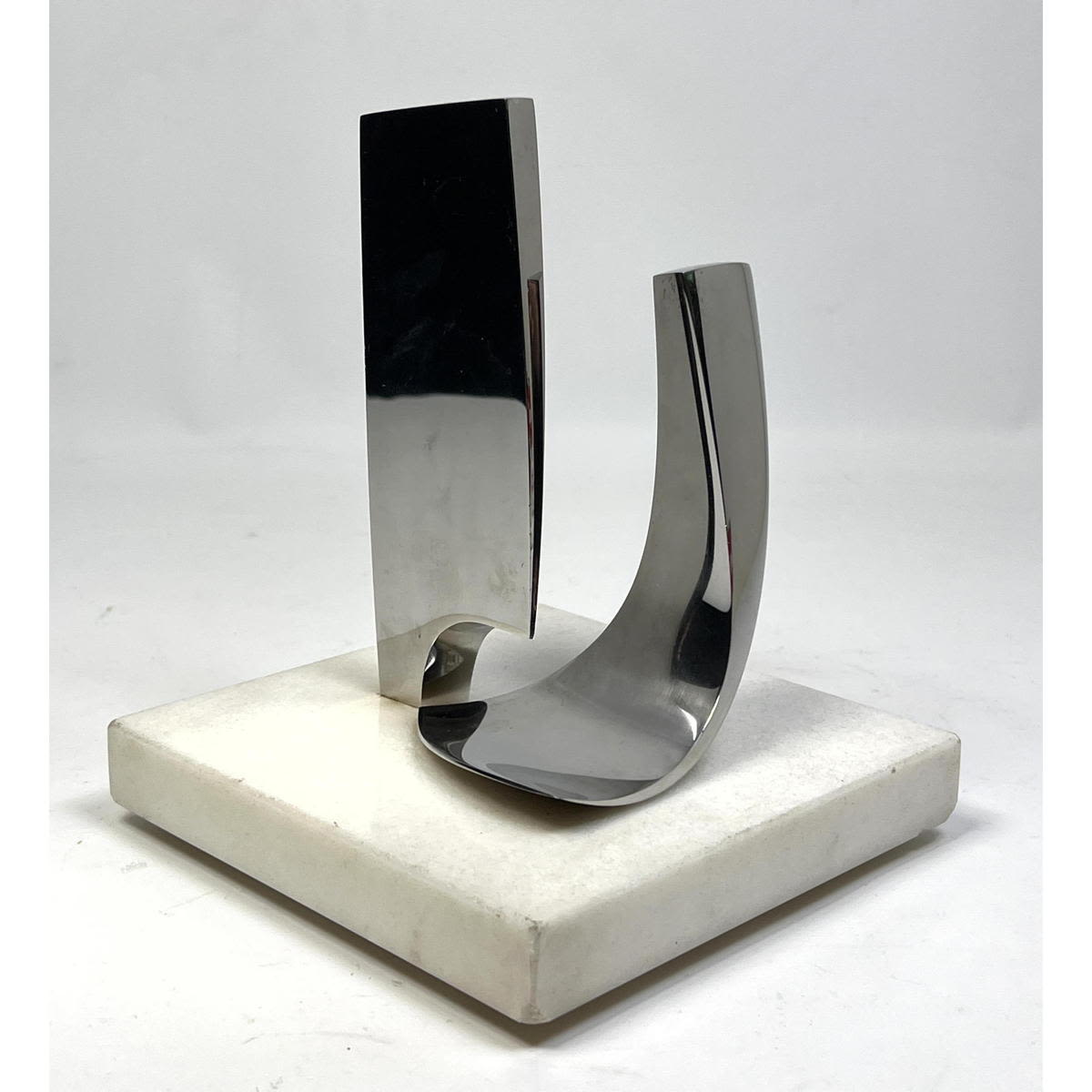 Appraisal: Roy Gussow Abstract modern sculpture Two Forms' - Signed Dimensions