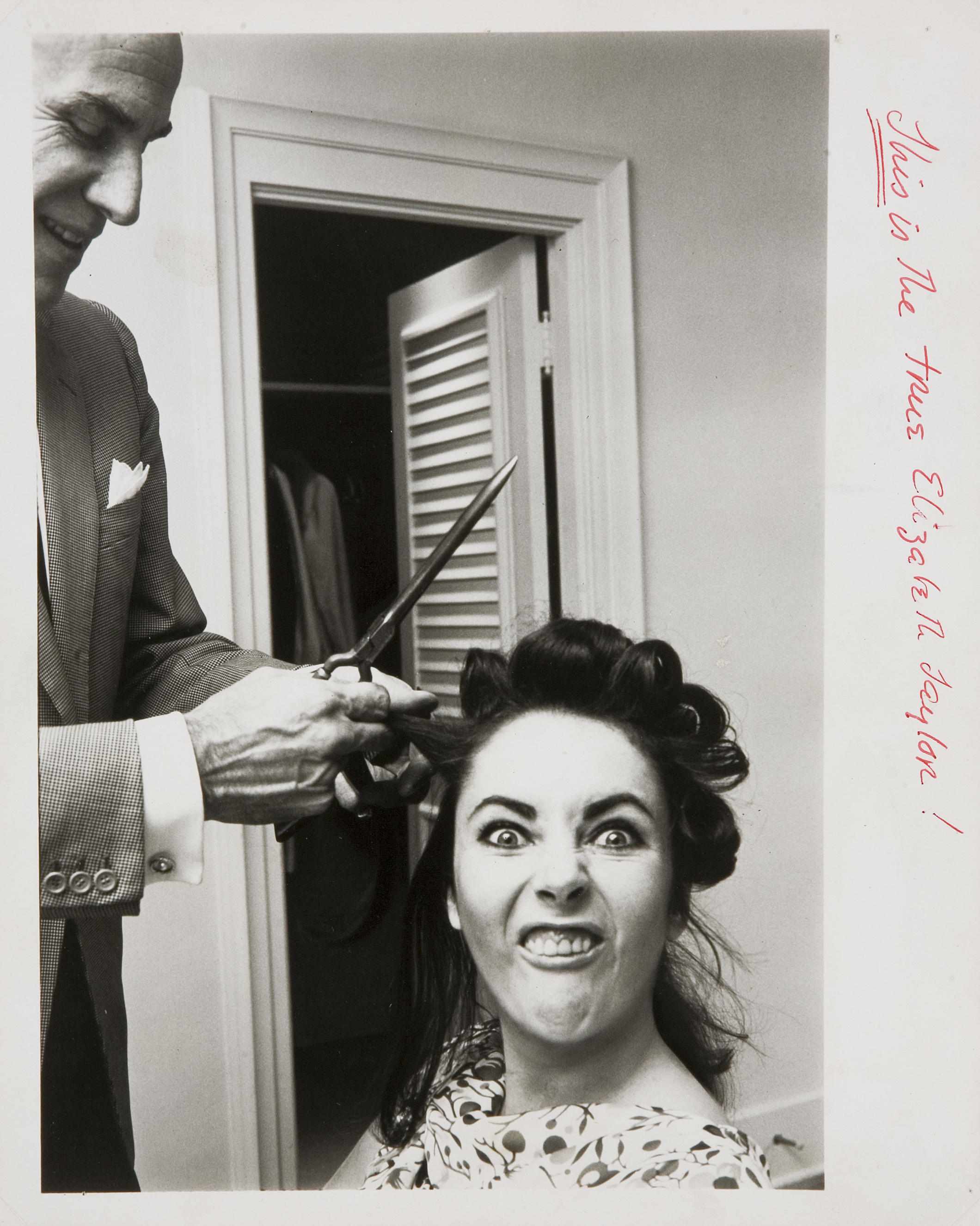 Appraisal: Candid photograph of Elizabeth Taylor with a letter signed by