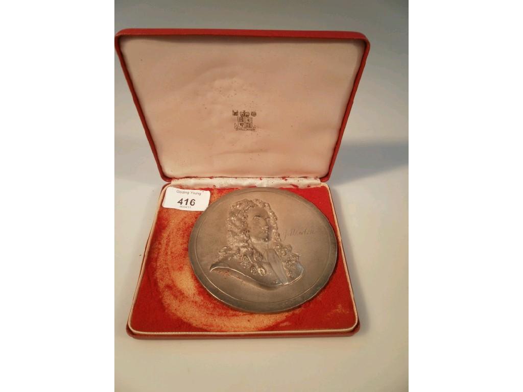 Appraisal: A Royal Mint limited edition silver plaque commemorating Sir Isaac