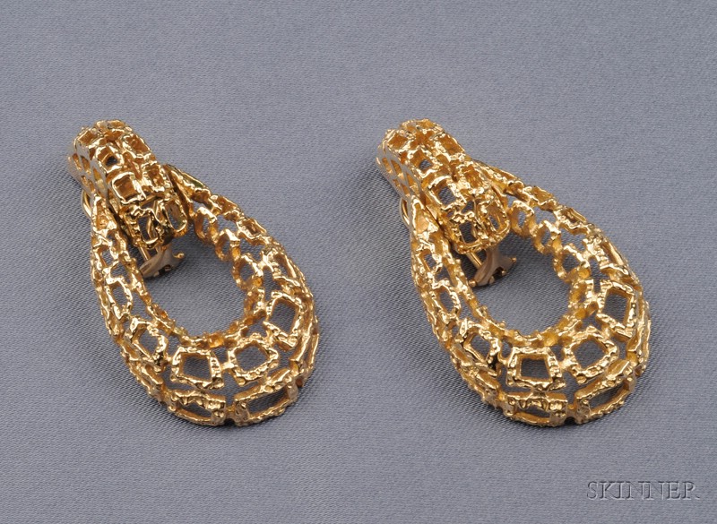 Appraisal: k Gold Earpendants designed as textured hoops dwt lg in