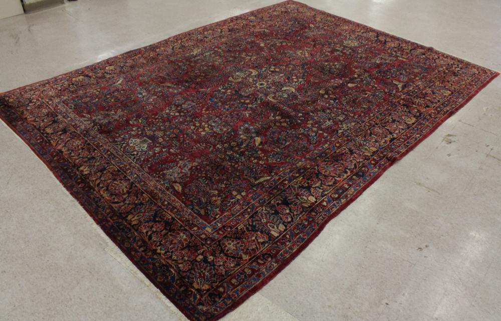 Appraisal: SEMI-ANTIQUE PERSIAN SAROUK CARPET Markazi Province northwestern Iran c 's