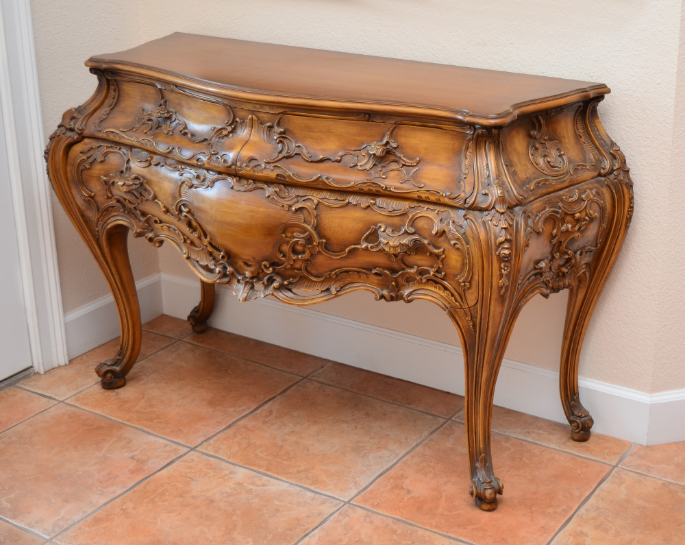 Appraisal: ITALIAN STYLE CARVED BOMBE COMMODE Serpentine top chest with bombe