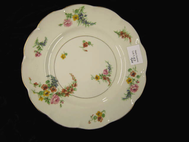 Appraisal: Set of Haviland Limoges Porcelain Plates floral sprays gold trim