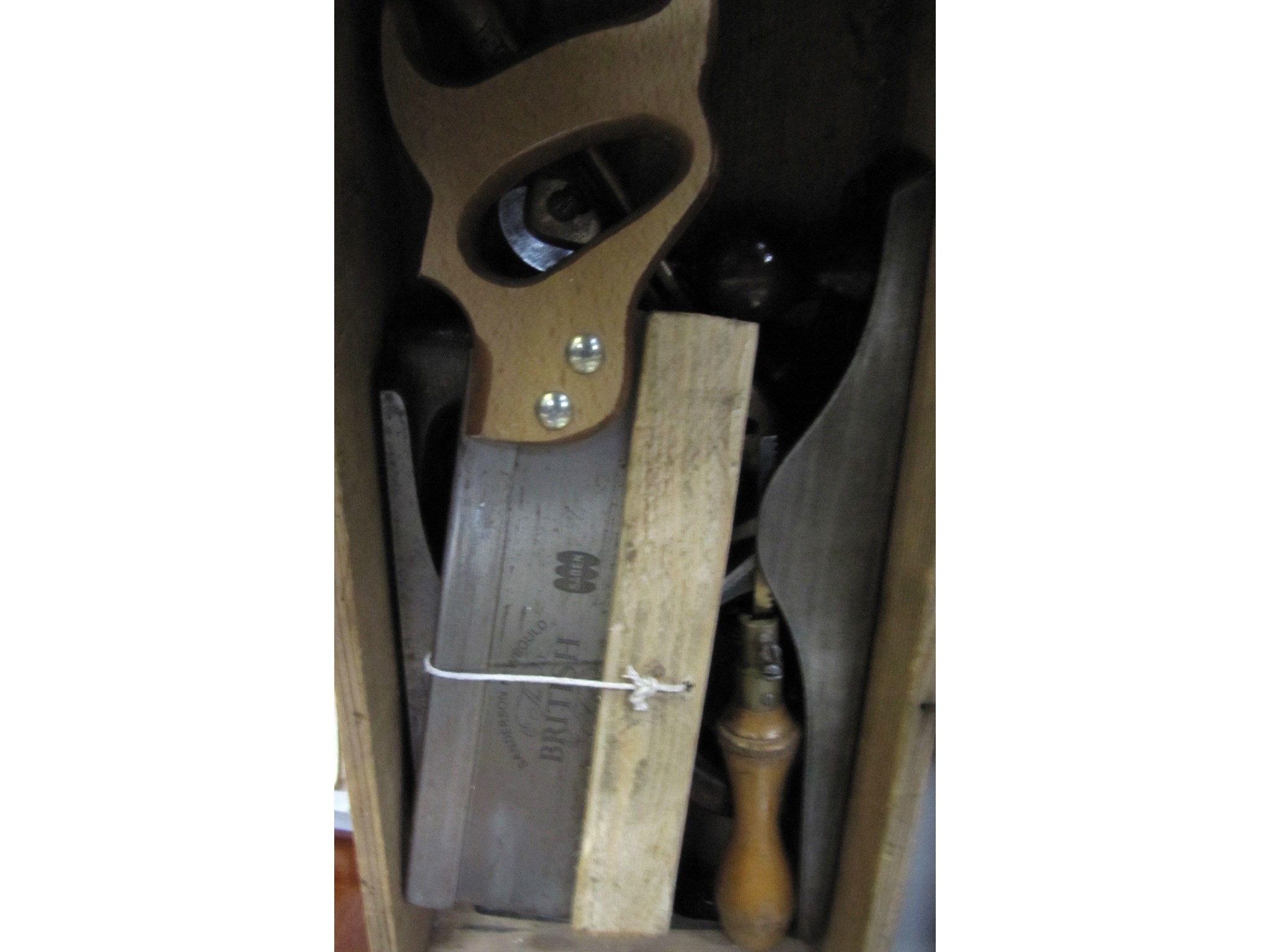 Appraisal: A box of woodworking tools