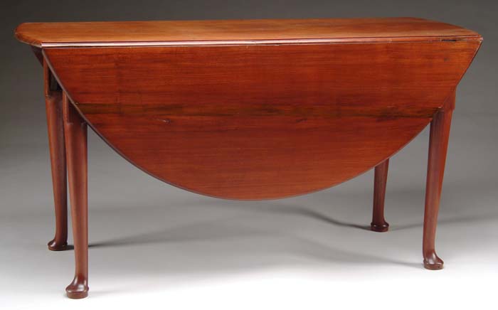 Appraisal: QUEEN ANNE MAHOGANY DROP LEAF ROUND DINING TABLE Molded edge