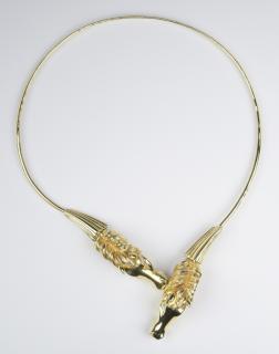 Appraisal: K Peter Lindeman Horse Necklace K yellow gold Peter Lindeman