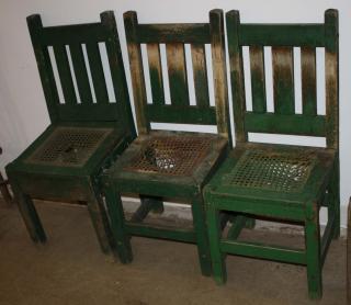 Appraisal: Set of Waterbury VT oak Arts and Crafts side chairs