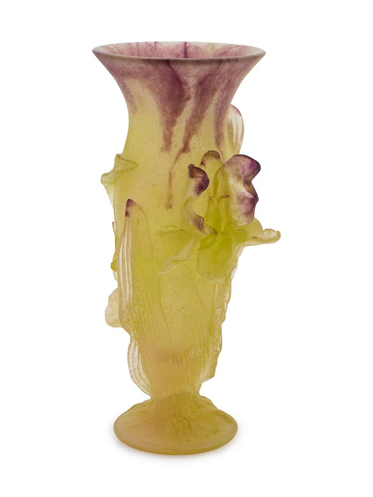 Appraisal: A Daum Style Glass Vase A Daum Style Glass Vase