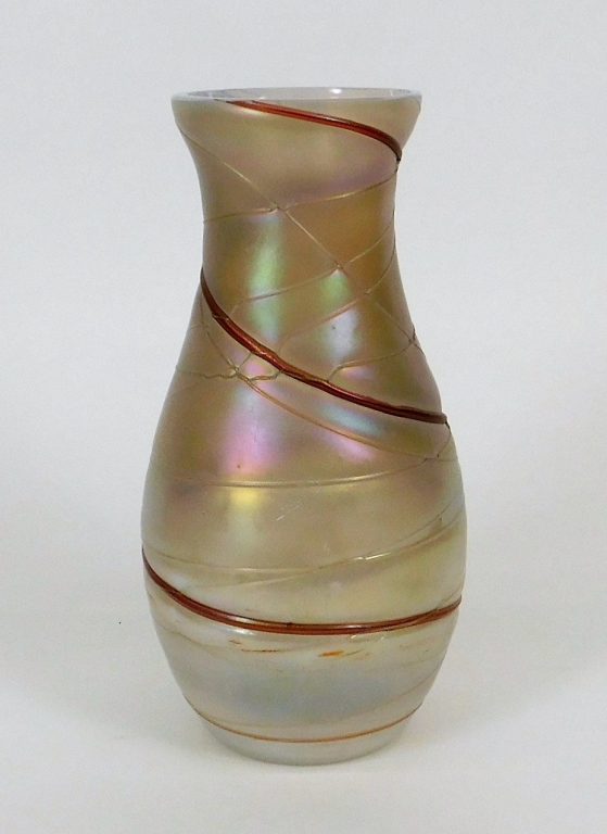 Appraisal: RINDSKOPF RED VEINED IRIDESCENT ART GLASS VASE Czechoslovakia th CenturyBouquet