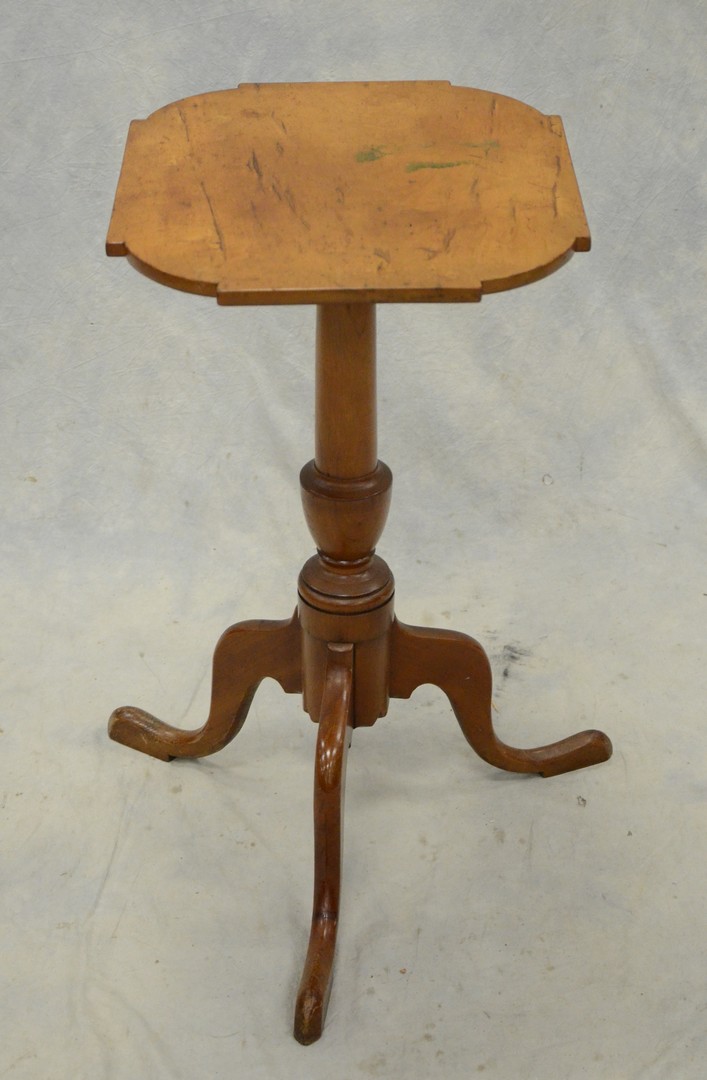 Appraisal: Cherry NE QA candlestand urn turned stem on tripod base