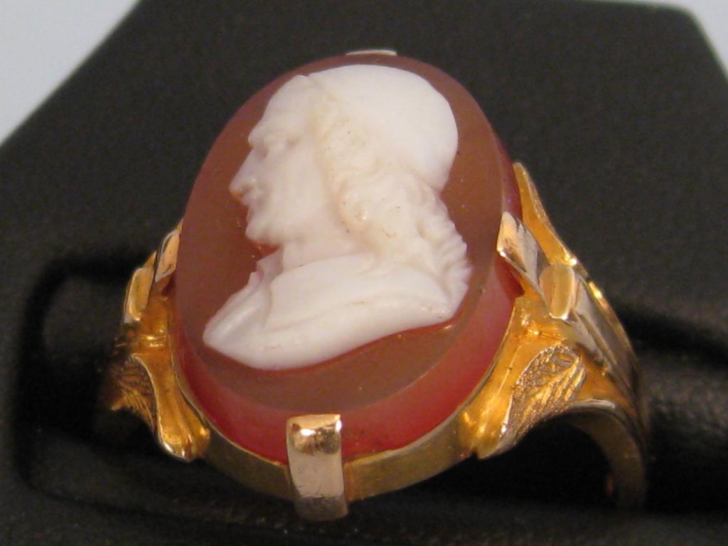 Appraisal: A Victorian carved Shell Cameo Ring of gent's bust in