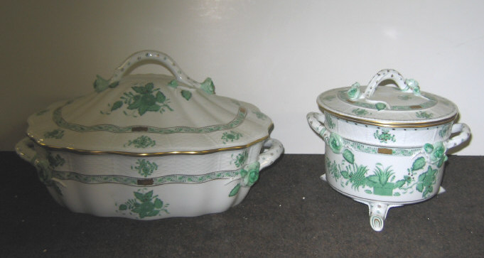 Appraisal: TWO HEREND COVERED DISHES Green Chinese Bouquet pattern with rose