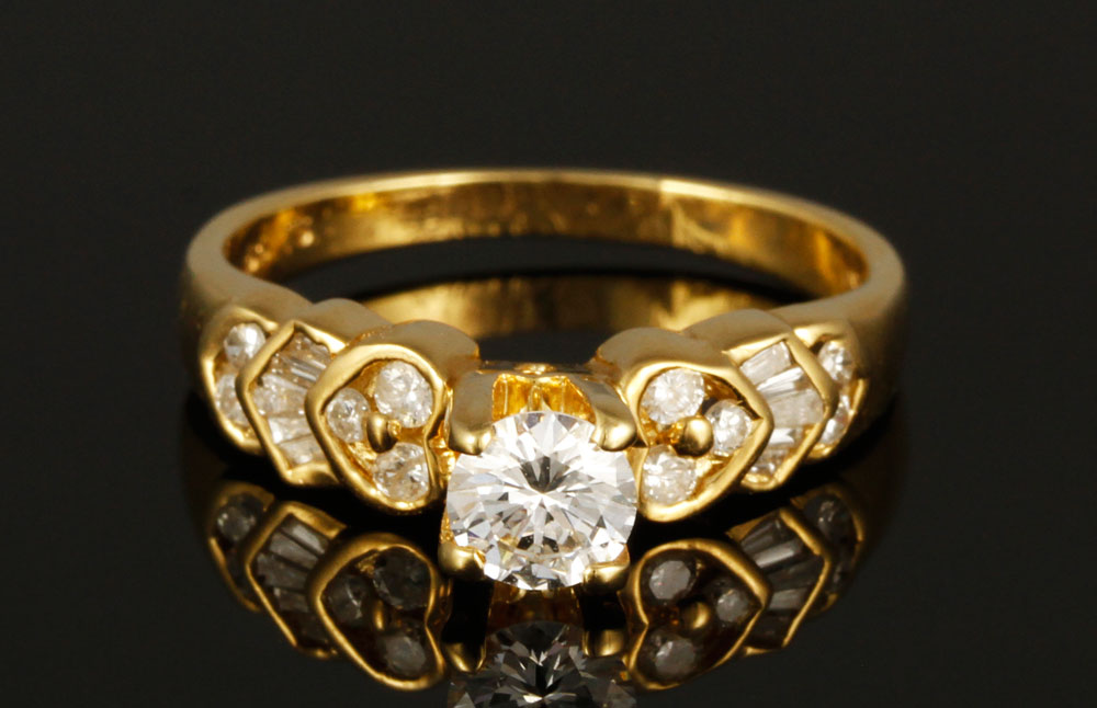 Appraisal: - K Diamond Ring k yellow gold and diamond ring