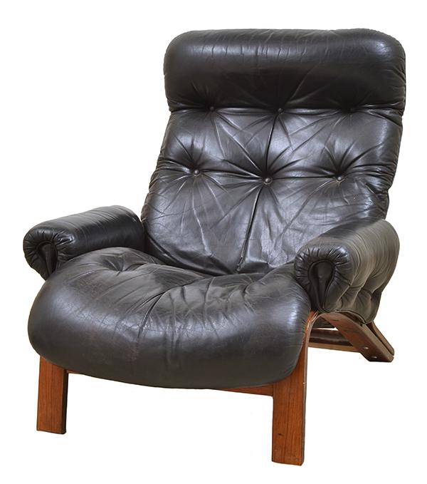 Appraisal: PAIR OF ODDVIN RYKKEN NORWEGIAN ARMCHAIRS c hardwood black leather