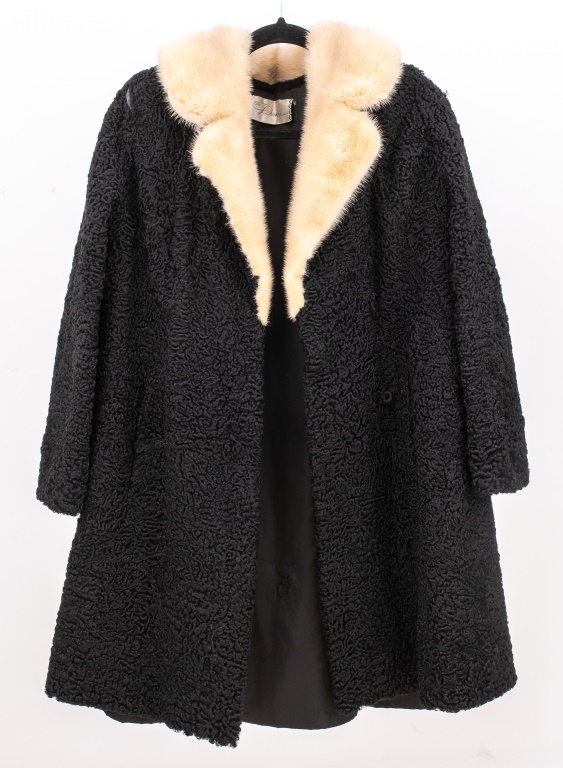 Appraisal: PERSIAN LAMB COAT WITH WHITE MINK COLLAR Persian lamb coat