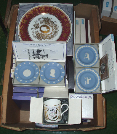 Appraisal: A Tray Of Assorted Wedgwood To Include Queenbsware Calender Plates