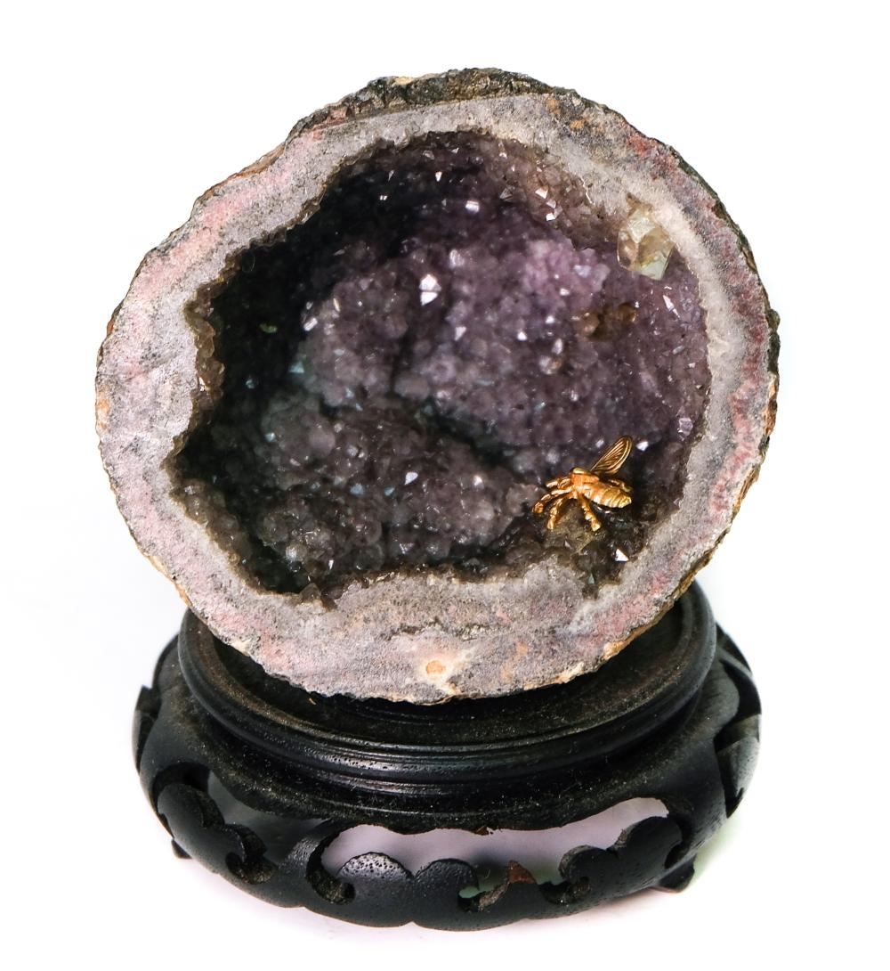 Appraisal: SLICED GEODE W BUMBLE BEE ON STANDSliced geode specimen set