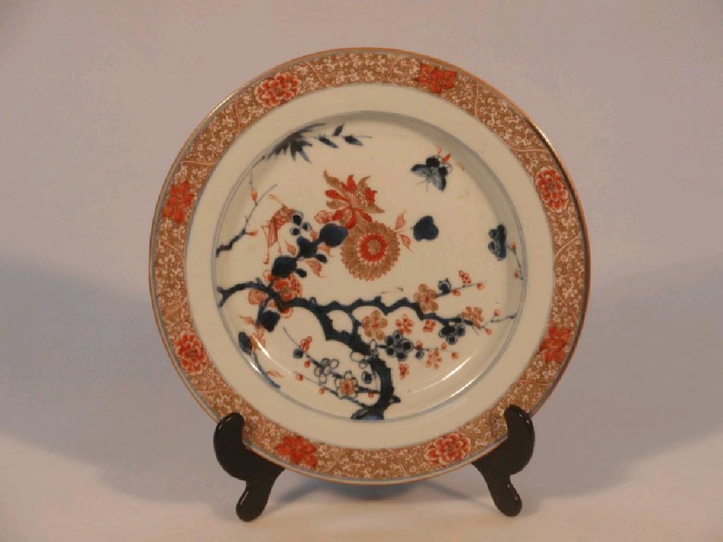 Appraisal: A thC Chinese porcelain plate painted in the Imari palette