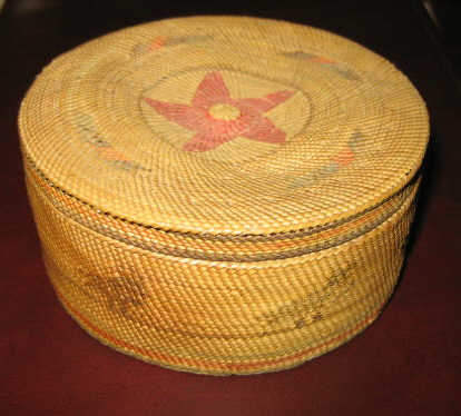 Appraisal: TLINGUIT NORTHWEST COAST NATIVE AMERICAN Small woven basket with lid