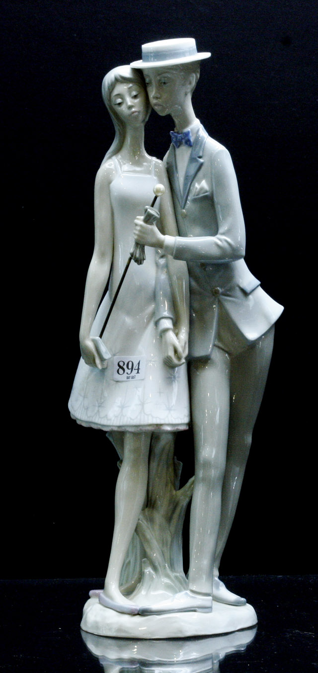 Appraisal: A Lladro figure of a courting couple