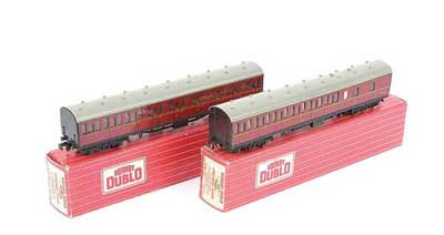 Appraisal: Hornby Dublo -Rail a pair of export Superdetail BR maroon