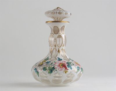 Appraisal: A glass scent bottle and stopper overlaid in white and