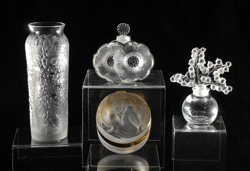 Appraisal: PIECE LALIQUE CRYSTAL ITEMS pieces total to include ''Deux Fleurs''