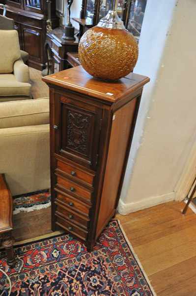 Appraisal: A NARROW GEORGIAN STYLE CUPBOARD WITH SINGLE DOOR AND FIVE