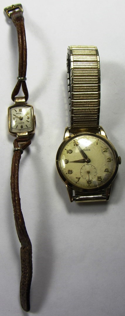 Appraisal: A gentleman's ct gold circular cased Tudor wristwatch the circular