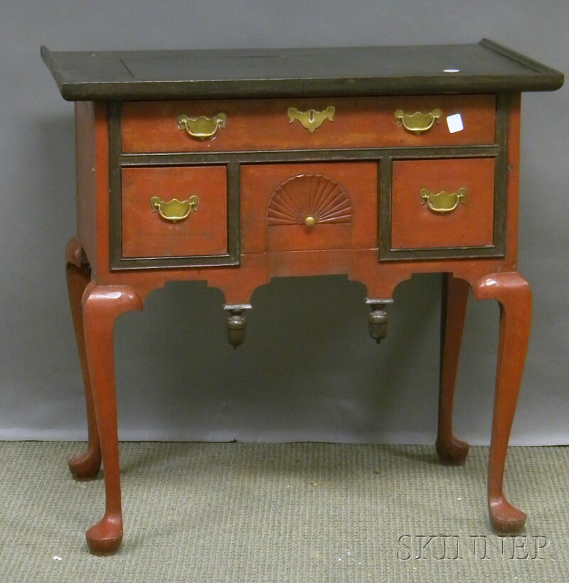 Appraisal: Queen Anne-style Red and Black-painted Carved Wood Tray-top Dressing Table