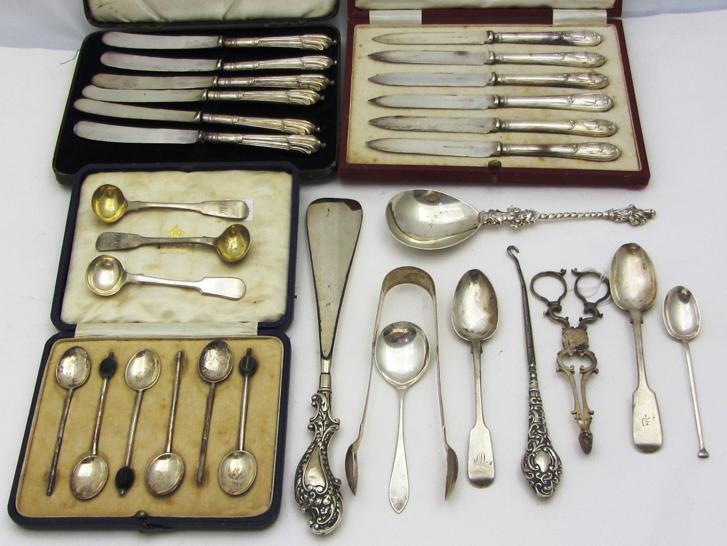 Appraisal: Silver and silver mounted wares comprising a pair of scissor