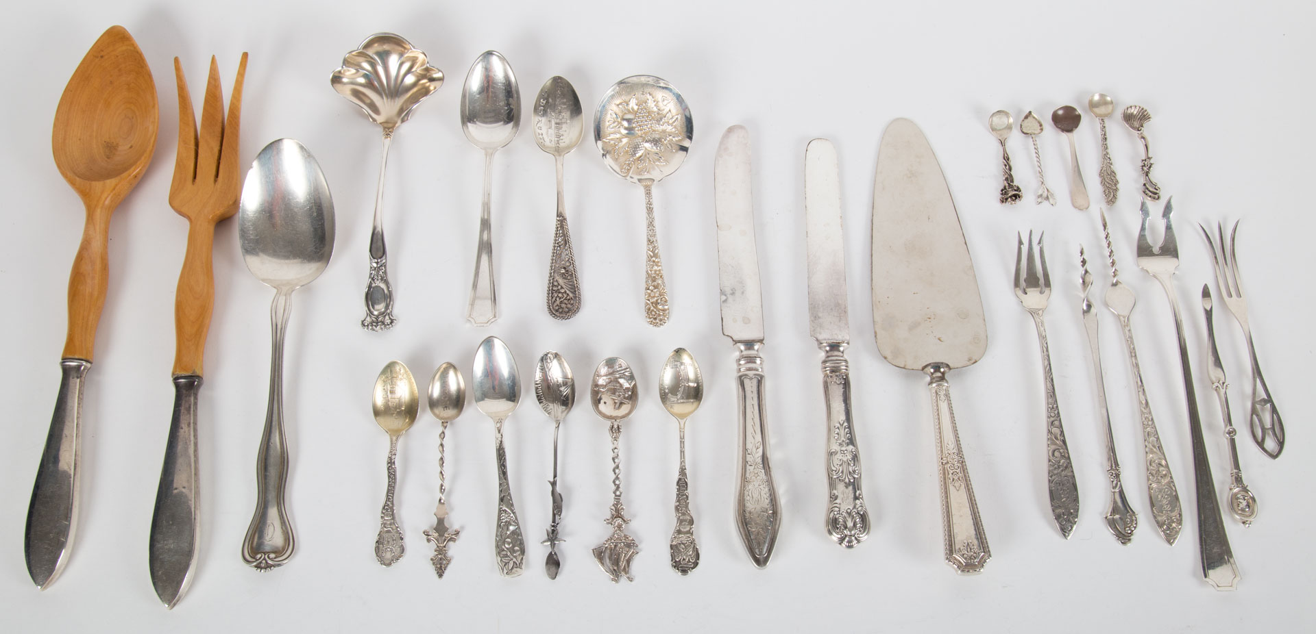 Appraisal: Assorted American Continental sterling flatware comprising pieces including Towle Pomona